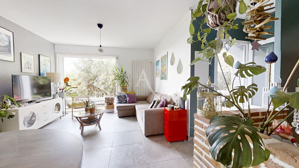  vendre  Maison Hyres (83400)