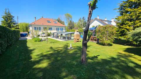   MAISON BEAU JARDIN PISCINE COUVERTE ET SOUS-SOL TOTAL Maison - 6 pi�ce(s) - 160 m�