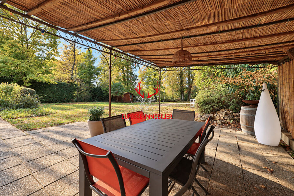 Vente Maison Maison Lissieu 6 pièce(s)  240 m2 Lissieu