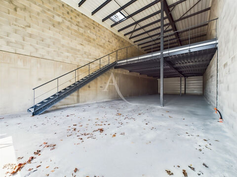   Local d'activité Mesigny 150 m2 