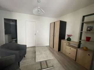  Appartement à louer 1 pièce 28 m²