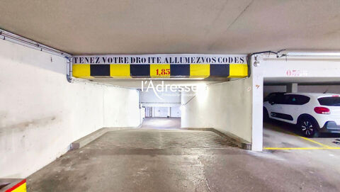  Parking / Garage � louer 