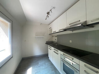  Appartement à louer 2 pièces 57 m²