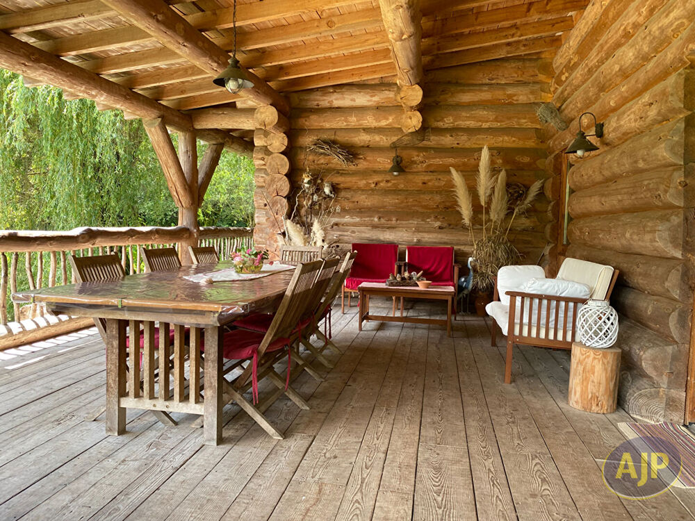 Maison fuste 4 ch avec terrain de 2,5 ha