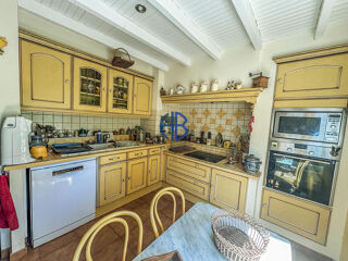  Maison � vendre 9 pi�ces 318 m�