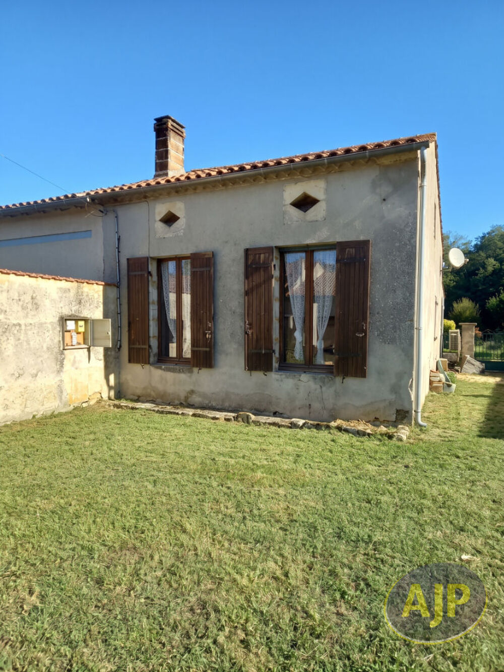 EXCLUSIVITÉ ! Maison à rénover avec terrain constructible !
