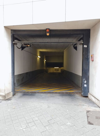  Parking / Garage à vendre  Paris