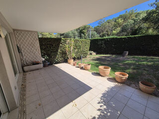 Vente Appartement FREJUS - 2 pièces -parking et cave Frejus