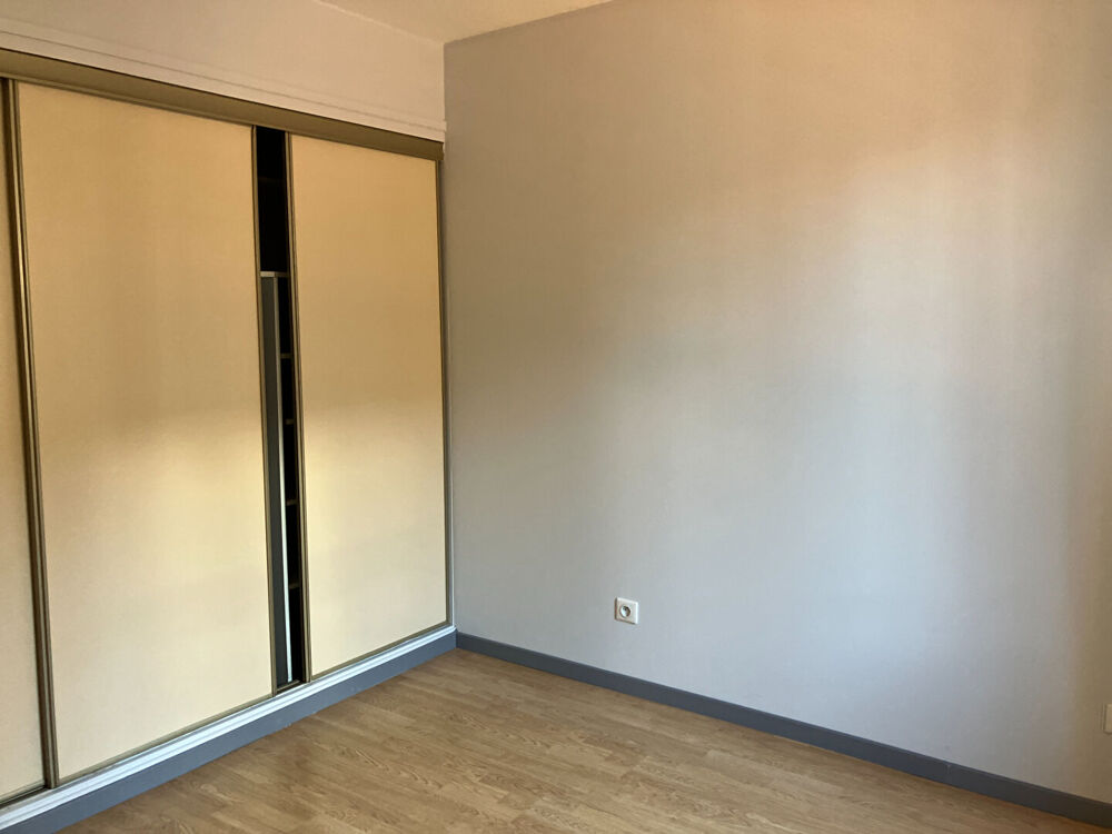 Location Appartement Appartement Bourg-en-bresse 2 pièce(s)  bis 62.73 m2 Rénové Bourg-en-bresse