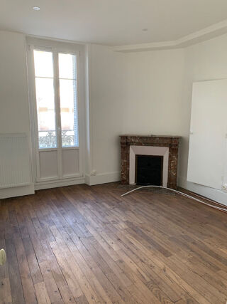  Appartement à louer 3 pièces 50 m²