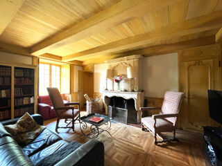  Maison à vendre 15 + pièces 372 m²