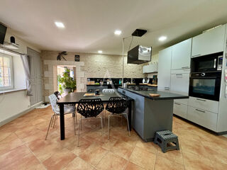  Maison � vendre 9 pi�ces 250 m�