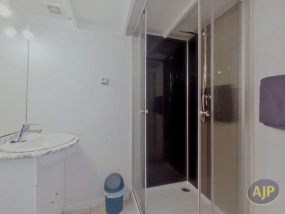 Chalet type studio 27 m2 GUJAN MESTRAS LA HUME (33470)