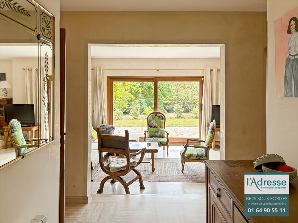 Maison familiale 5 chambres avec sous-sol total et jardin à Fontenay-lès-Briis