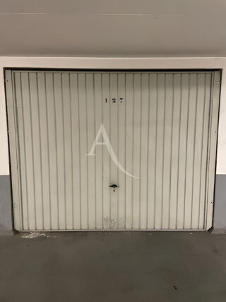  Parking / Garage � vendre 