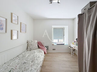  Appartement à louer 4 pièces 110 m²