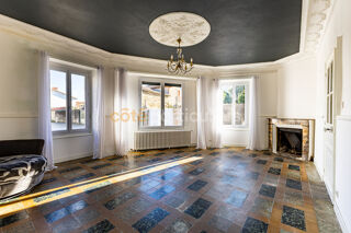  Maison  vendre 10 pices 360 m