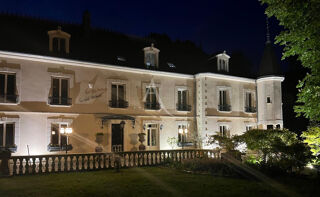  Villa à vendre 15 + pièces 654 m²