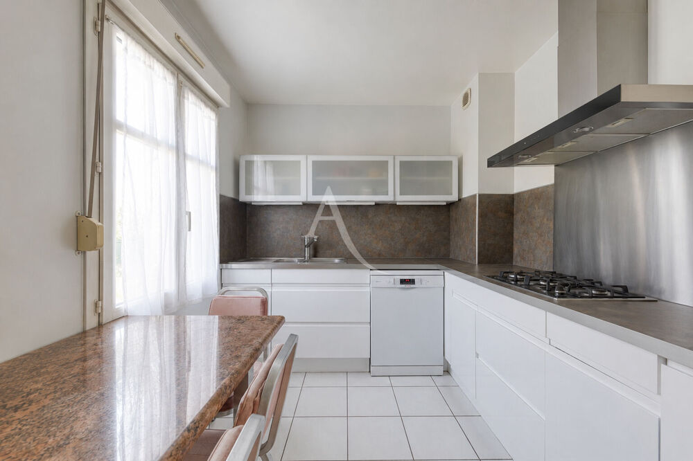 Vente Maison Maison Bussy Saint Georges 5 pièce(s) 110.80 m2 Bussy saint georges