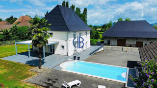  Maison  vendre 8 pices 190 m