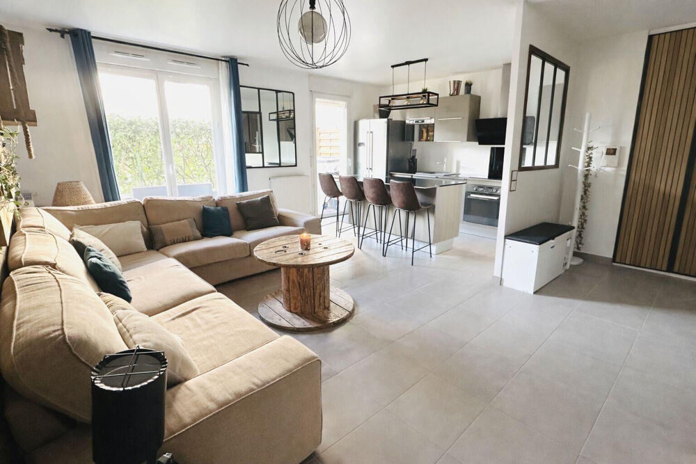 Vente Appartement Rare : appartement T3 avec terrasse de 25 m², lumineux, parking, résidence sécurisée Bussy saint georges