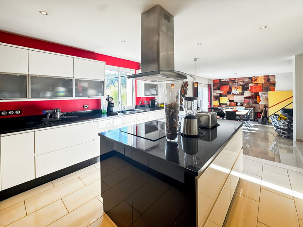 Maison de Haut Standing à Ollainville 7 pièces avec 5 chambres, 152 m² + Dépendance de 19 m²