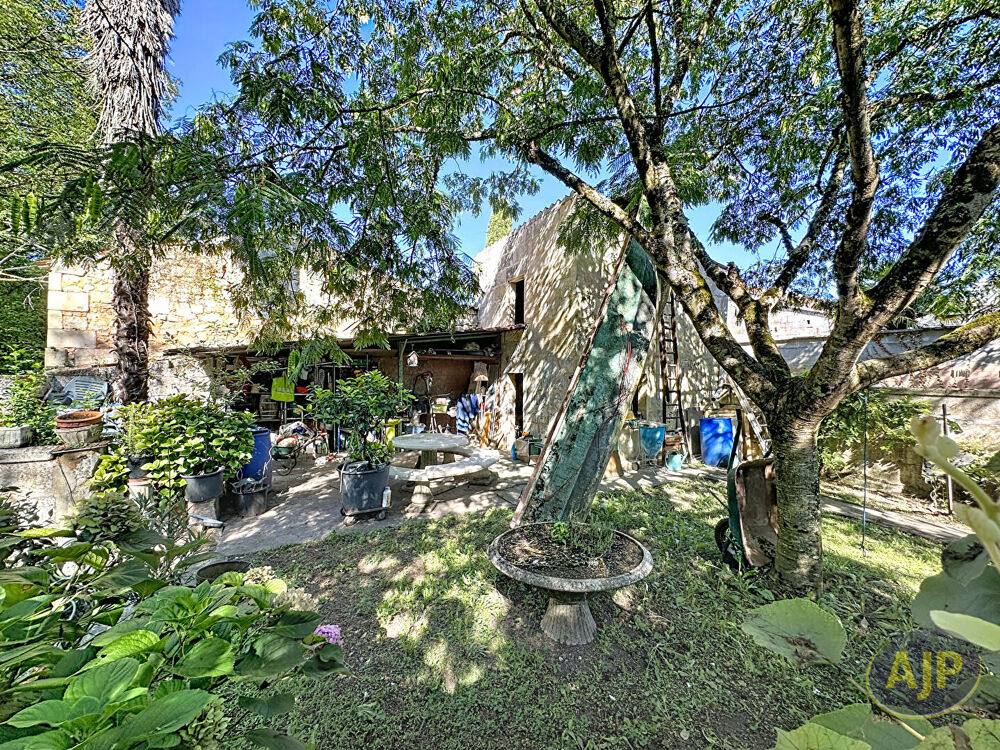 Vente Maison Maison de ville à terminer avec jardin et accès rivière Pons