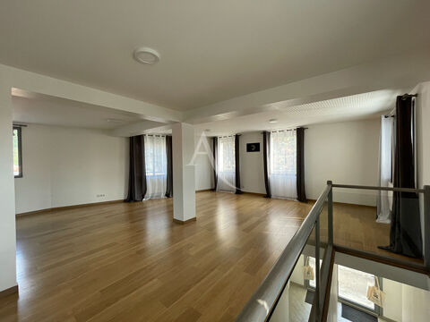  Appartement � louer 4 pi�ces 113 m�