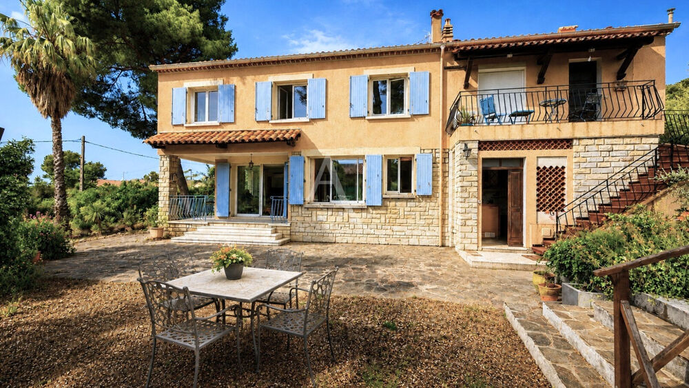 Vente Maison Maison avec jardin et dépendance Bas de la Californie à Carqueiranne Carqueiranne