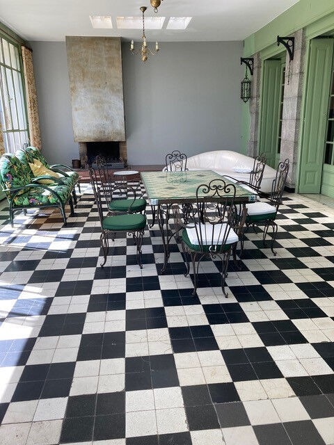  Appartement � louer 6 pi�ces 270 m� Sete