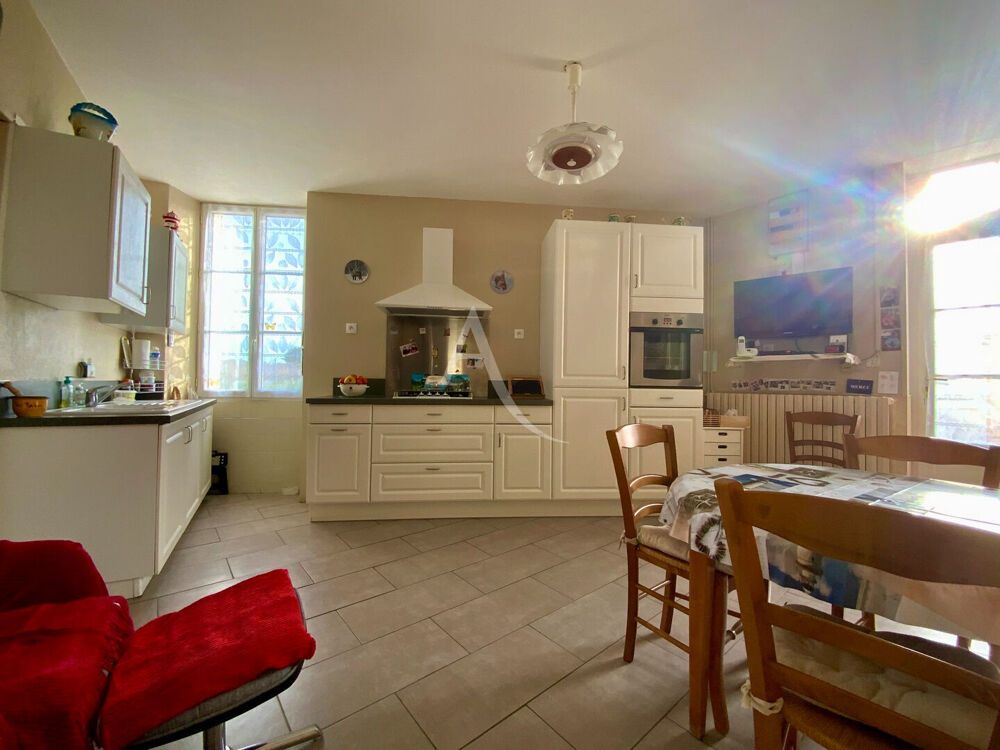 Vente Maison Maison au charme authentique, au coeur de la campagne charentaise ! Mirambeau