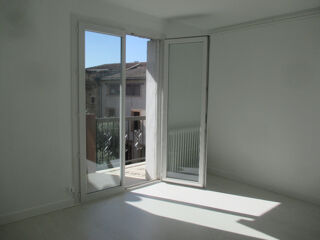  Appartement à louer 2 pièces 63 m²