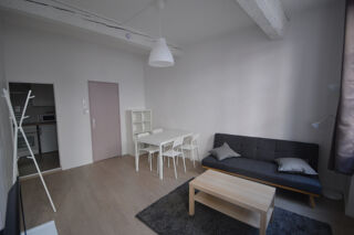  Appartement à louer 2 pièces 35 m²