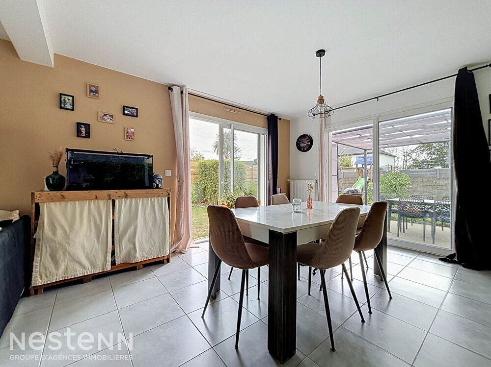 MELLAC - Maison contemporaine 85m², 3 chambres, garage, 376m² de terrain.