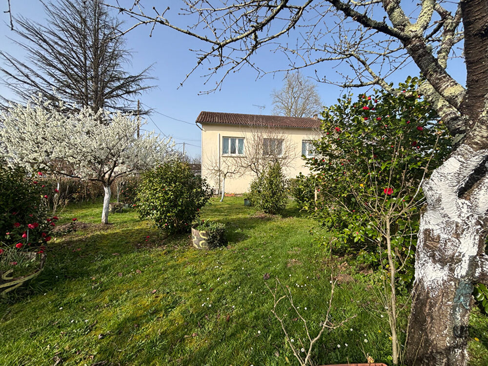 Maison proche montpon centre 5 pièce(s) 101 m2
