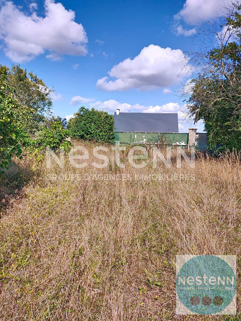 Vente Terrain Superbe Terrain à batir à Villerbon d'une superficie de 866 m2 clos de mur en façade avec portail et portillon. 42 mètres de faç Villerbon