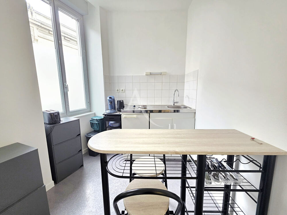 SECTEUR ROCHEFOUCAULT - STUDIO MEUBLE - DISPONIBLE le 25/08/2026