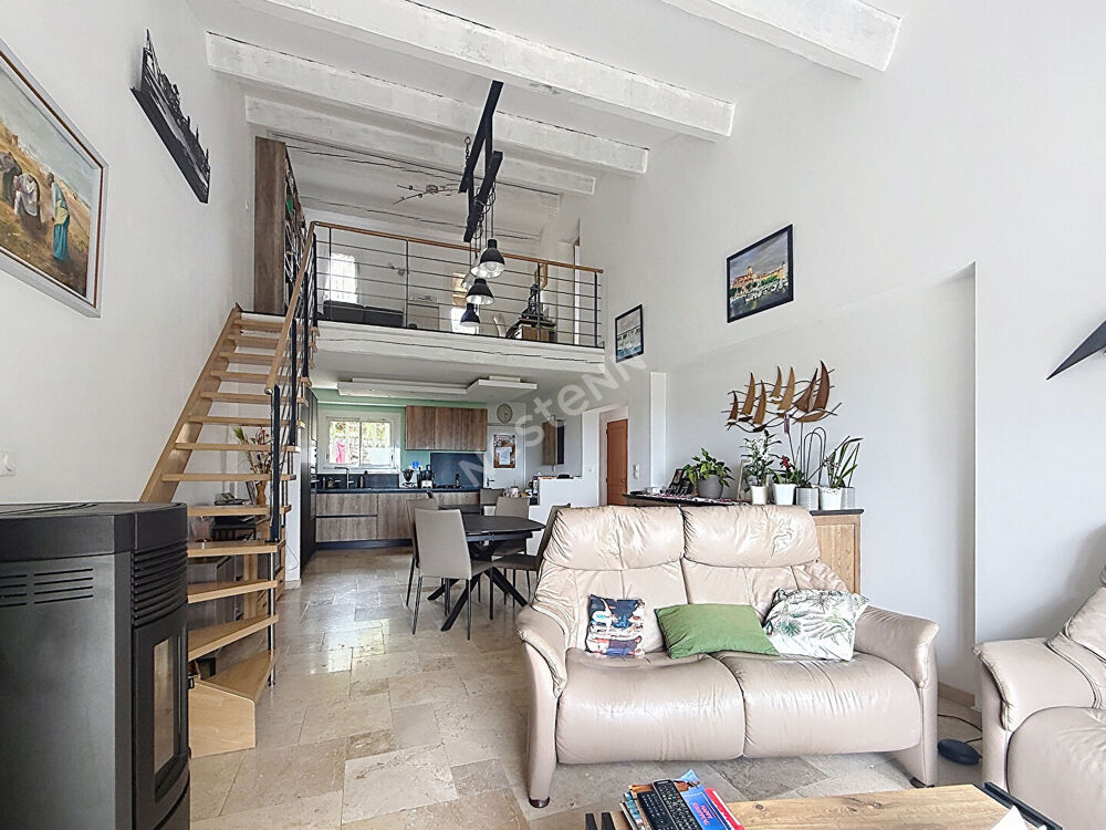 Vente Maison Maison La Ciotat de 5 pièces de 107 m² vue mer avec studio indépendant La ciotat