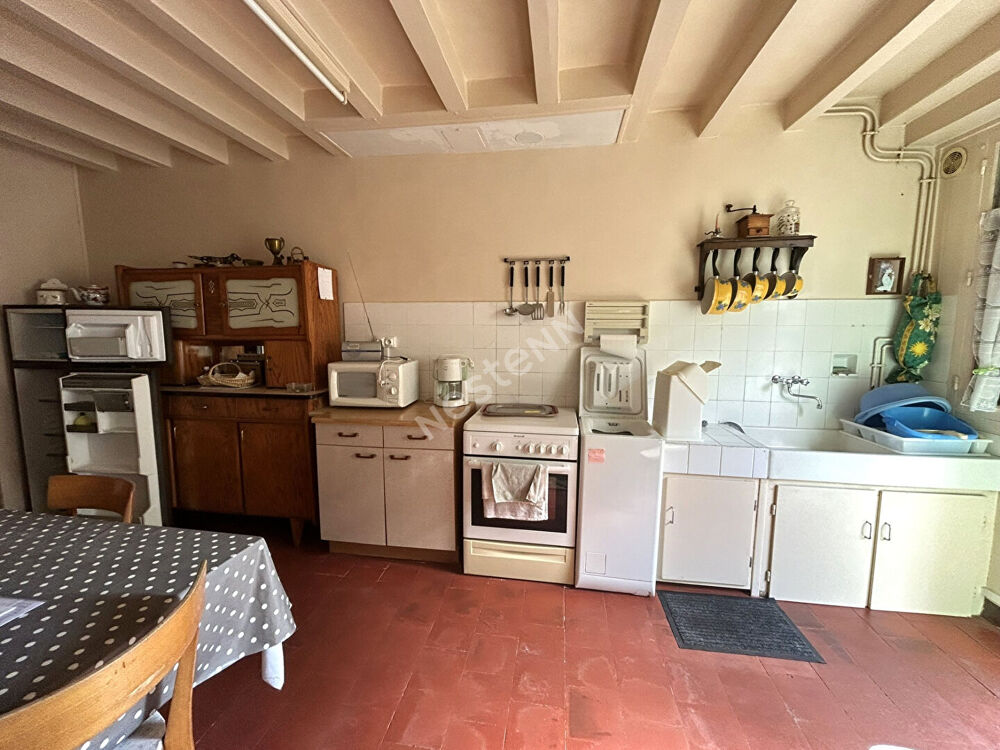 MAISON DE VILLE 2 CHAMBRES AVEC DÉPENDANCES ET TERRAIN À BAGNEUX (INDRE 36)