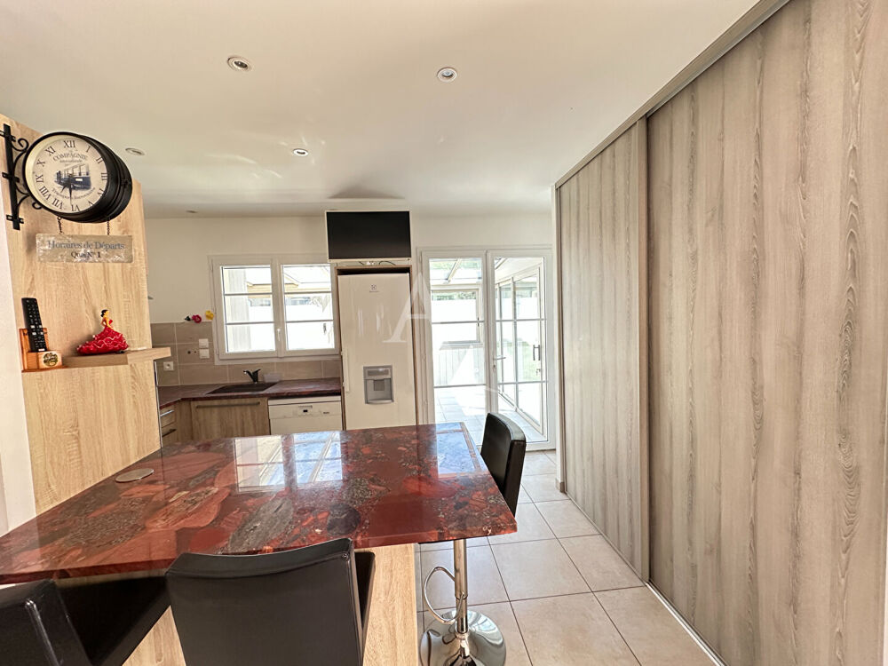 Vente Maison Maison récente de137 m²  avec 110m² de garage à vendre à AIZENAY Aizenay