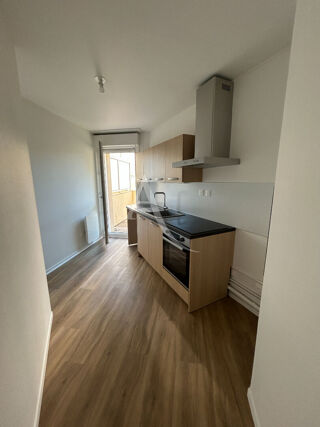  Appartement à louer 3 pièces 78 m²