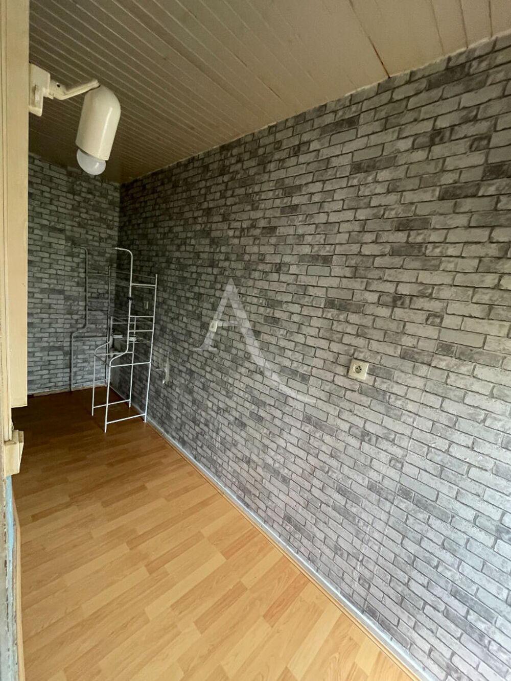 Location Appartement Appartement FONTENAY LE COMTE - 4 pièce(s) - 207 m2 Fontenay le comte