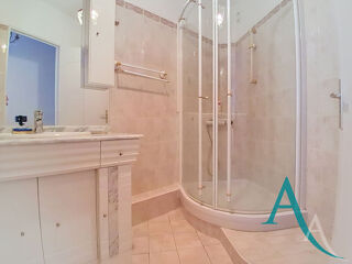  Appartement à louer 4 pièces 93 m²