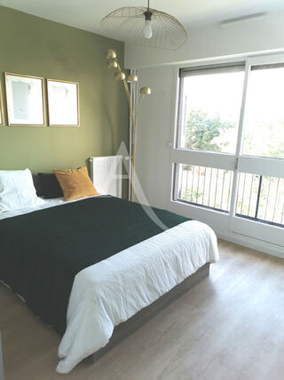  Appartement à louer 1 pièce 76 m²