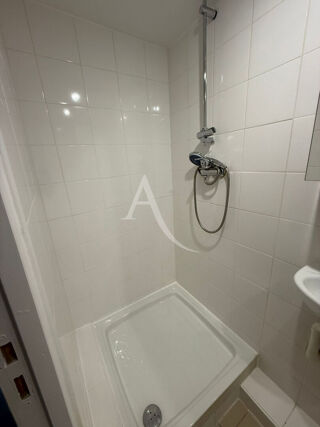  Immeuble à vendre 10 pièces 120 m²
