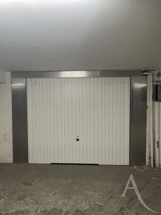  Parking / Garage à louer 5 m²