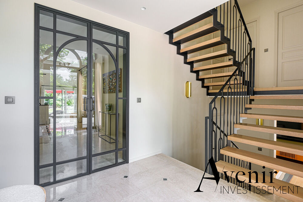 Vente Maison Charbonnières Les Bains - propriété d'exception de 256m2 au sein d'un écrin de verdure Charbonnieres les bains