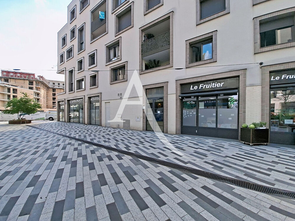 À VENDRE - MASSY OPÉRA - APPARTEMENT 3 PIÈCES AVEC EXTÉRIEUR - DOUBLE STATIONNEMENT DANS UNE RÉSIDENCE DE 2018