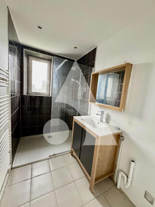  Immeuble  vendre 6 pices 126 m