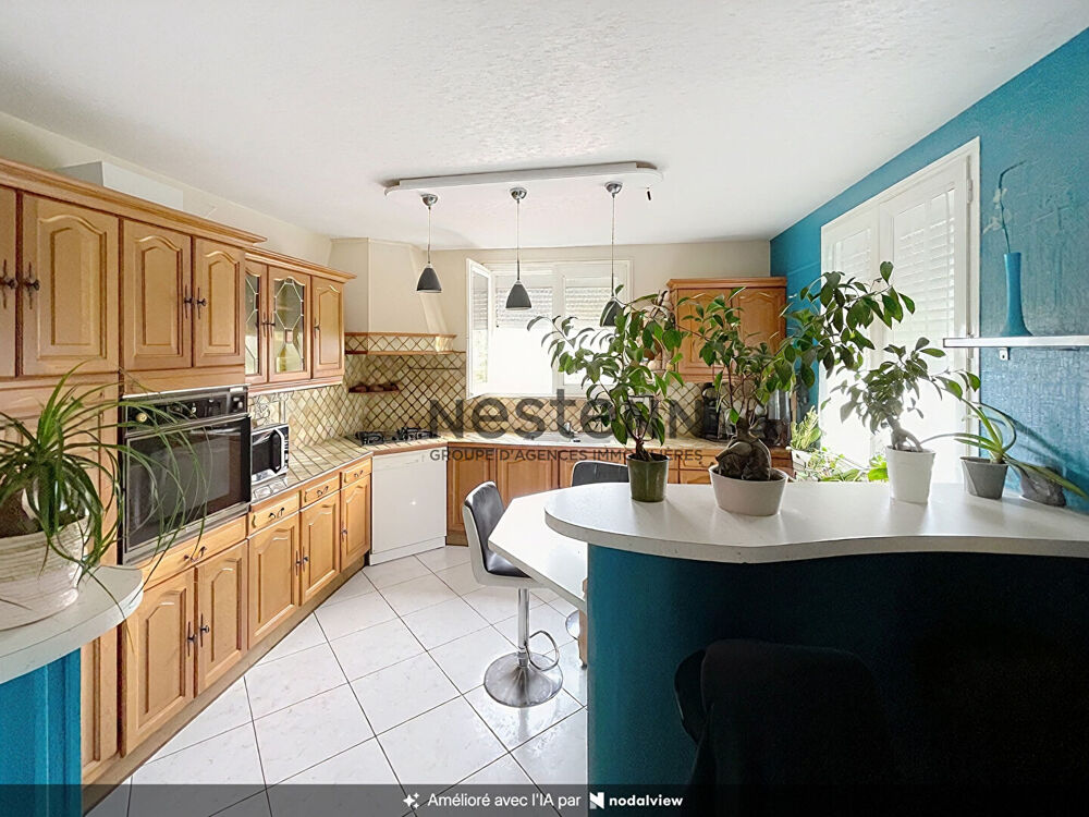 À vendre à Noyal-Muzillac - Maison néo-bretonne avec beau potentiel sur plus de 2 000 m² de terrain